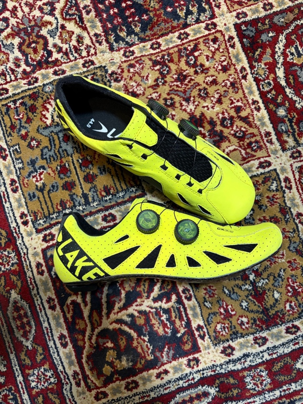 New Lake CX302 cycling shoes. Size 44. Hi-viz yellow - Picture 2 of 7